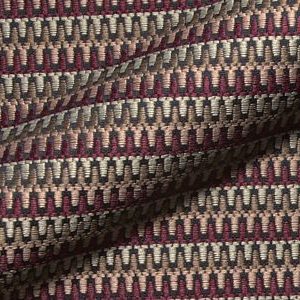 Perla E1312-Cranberry, luxueuze meubelstof met grafisch dessin. | Effabrics.nl